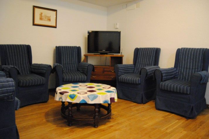 Academia Carfax muebles