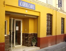 Academia Carfax fachada